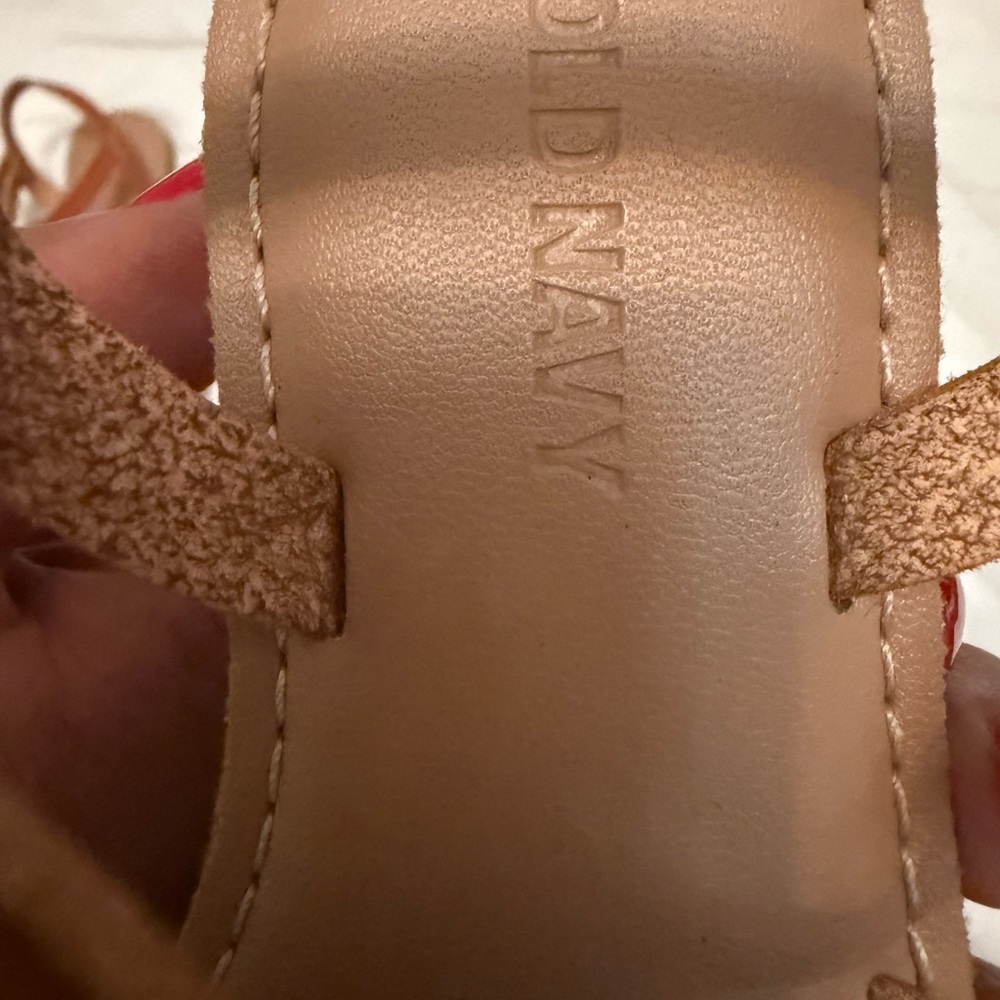 Old Navy Girls Fisherman Faux Leather Sandals, Toddler Size 7 - Picture 2 of 3